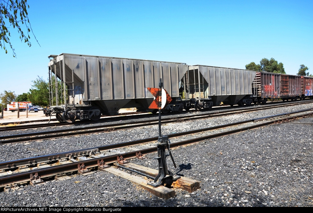 ITLX Covered Hoppers in Hermosillo yard